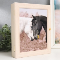 Ключница "Лошади" молочный дуб 24х29 см Ключница "Лошади" молочный дуб 24х29 см