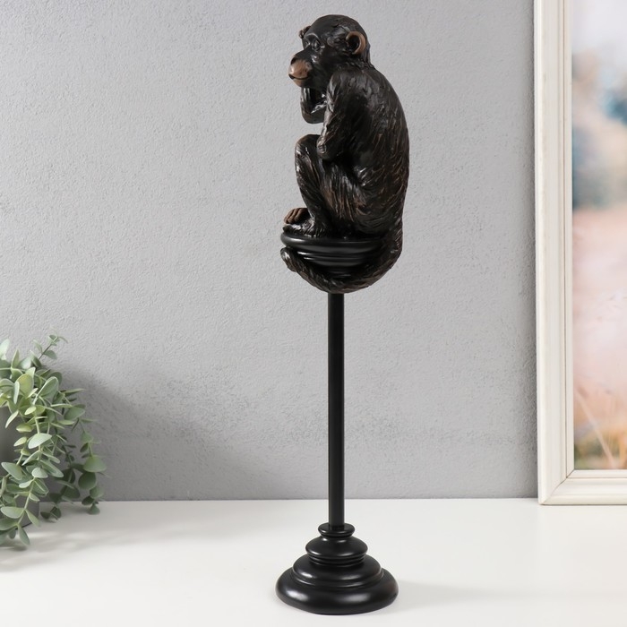 Сувенир полистоун "Шимпанзе на жёрдочке" 10х10х47,2 см