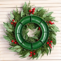 Венок новогодний d- 33 см "Уютная сказка" листья ягоды веточки Венок новогодний d- 33 см "Уютная сказка" листья ягоды веточки