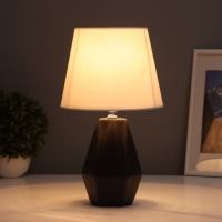 Лампа настольная "Грань" 1х40Вт Е14 черный 19,5х19,5х35,5см Лампа настольная "Грань" 1х40Вт Е14 черный 19,5х19,5х35,5см