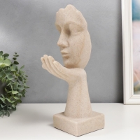 Сувенир полистоун "Воздушный поцелуй" песочный 32,5х13,5х10 см Сувенир полистоун "Воздушный поцелуй" песочный 32,5х13,5х10 см