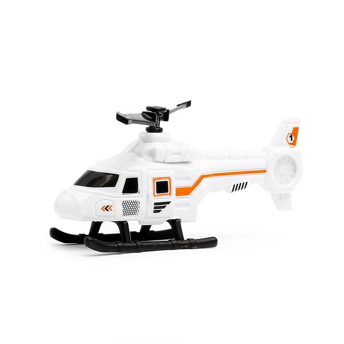 Грузовик &laquo;Трейлер&raquo; с 7 машинами и вертолетом