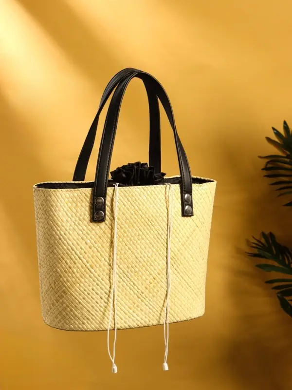 Сумка плетёная из пандана, 29&times;17&times;42 см, бежево-чёрная