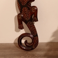 Панно дерево "Геккон" 50х13х1 см