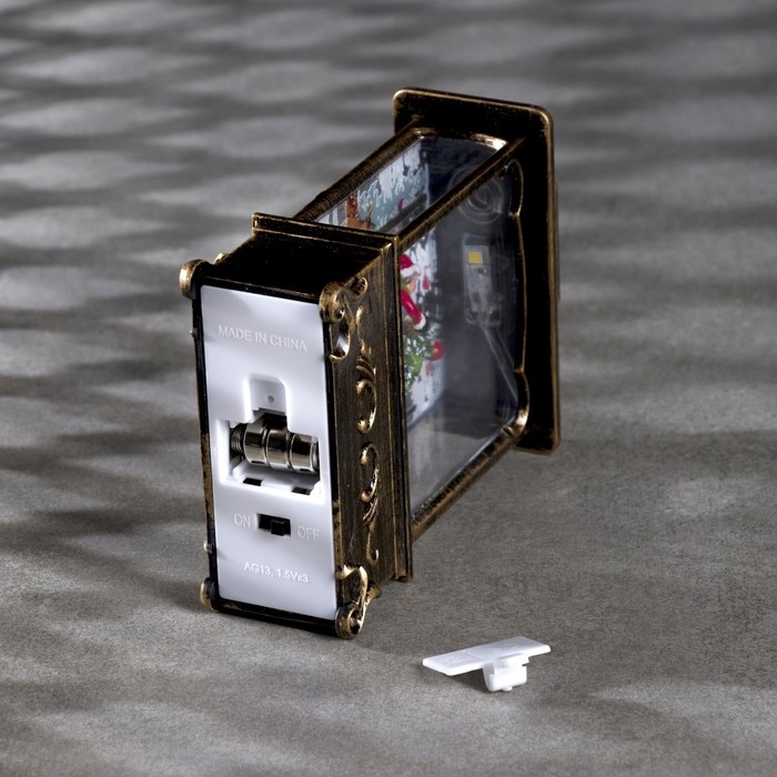 Светодиодная фигура &laquo;Ребёнок и ёлка&raquo; 7.6 &times; 13.5 &times; 3.2 см, пластик, батарейки AG13х3 (в комплекте), свечение тёплое белое