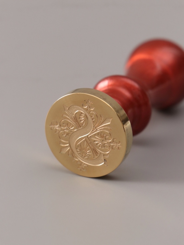 Печать для сургуча с пластиковой ручкой "Буква S на вензеле" 2,5х2,5х6,3 см