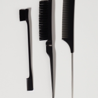 Набор расчесок 3 предмета (щетка, с хвостиком, мини-щетка) пластик черный пакет QF Набор расчесок 3 предмета (щетка, с хвостиком, мини-щетка) пластик черный пакет QF