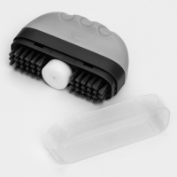 Щётка для обуви с моющим средством Raccoon, салфетка в комплекте, картонная коробка