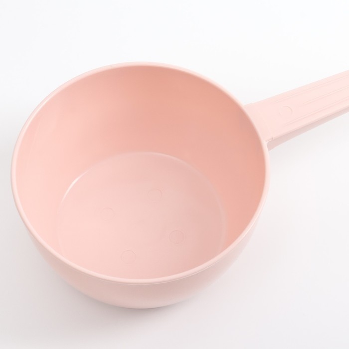 Ковш пластиковый для купания и мытья головы, детский банный ковшик, 1л., цвет розовая пудра Ковш пластиковый для купания и мытья головы, детский банный ковшик, 1л., цвет розовая пудра