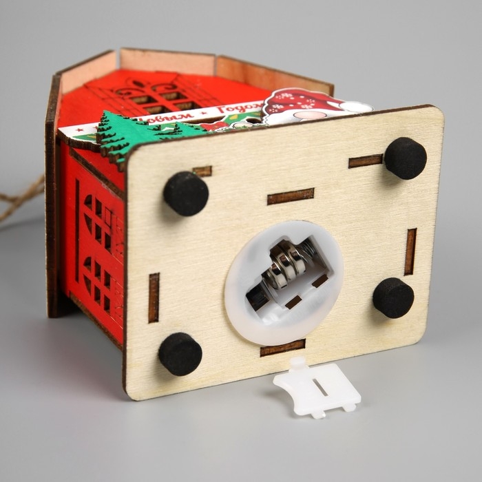 Подвеска световая "Дом Деда Мороза", 8.5х5.5х11 см, 1 LED, AG10x3 (в компл.), свечение тёплое белое