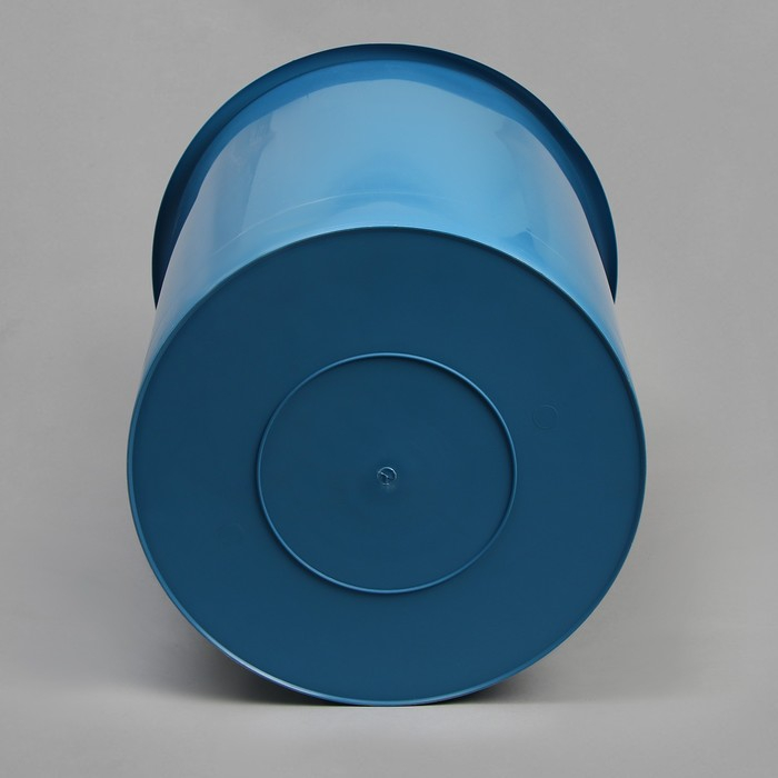 Бак хозяйственно-бытовой, 100 л, с крышкой, синий Бак хозяйственно-бытовой, 100 л, с крышкой, синий