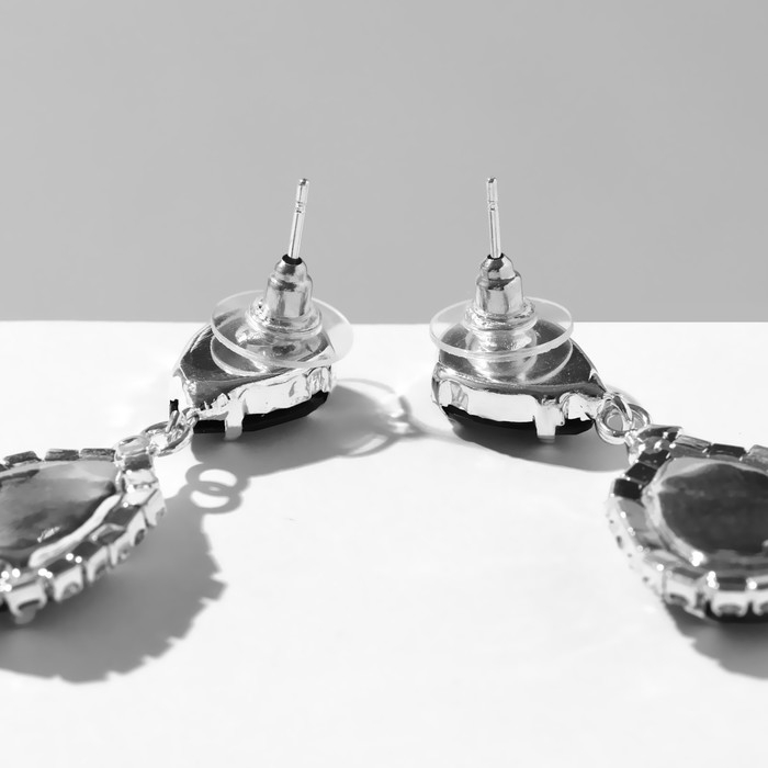 Серьги со стразами «Капля» элегия, цвет чёрно-белый в серебре Серьги со стразами «Капля» элегия, цвет чёрно-белый в серебре