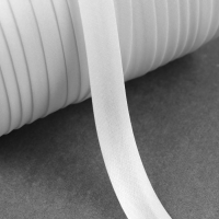 Косая бейка атласная, 15 мм &times; 132 м, цвет белый F101