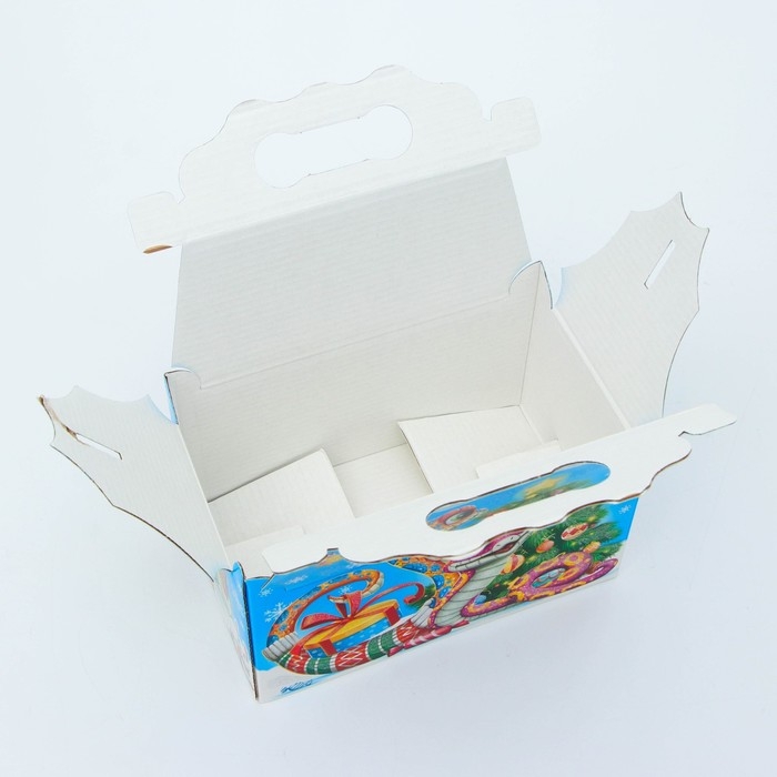 Новый год. Подарочная коробка Новогодняя Ларец простой "Змейки" с анимацией 20 х 12 х 17 см.