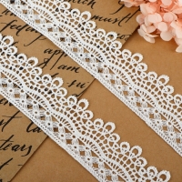 Кружево гипюровое, 40 мм &times; 9 &plusmn; 0,5 м, цвет белый