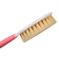 Набор расчесок с нейлоновой щетиной М&В, цвет розовый Набор расчесок с нейлоновой щетиной М&В, цвет розовый