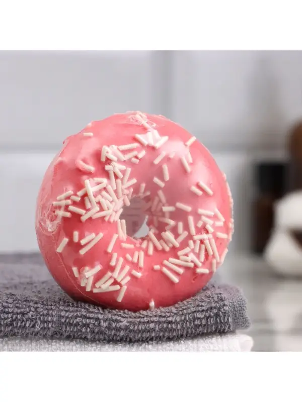 Бомбочка для ванн "красный пончик с кокосовой посыпкой" 85 г
