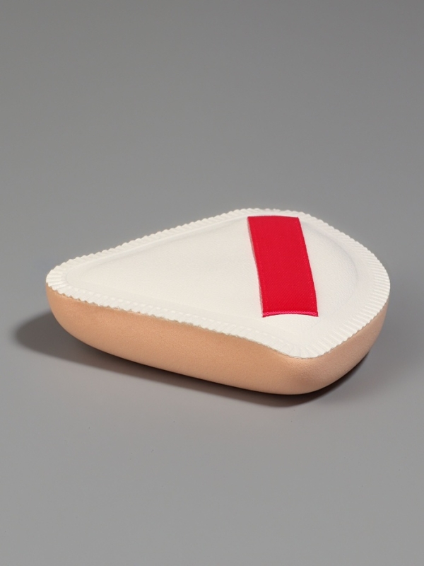 Спонж д/макияжа треуг с держат 7*7см  в пласт футляре латекс белый пакет QF