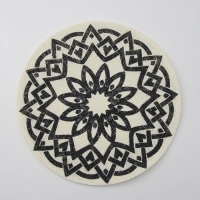 Салфетка сервировочная &laquo;Звезда&raquo;, 38&times;38 см, цвет бело-чёрный