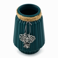 Ваза для цветов &laquo;Пчелка&raquo; пластиковая, 12,3 х 6 см