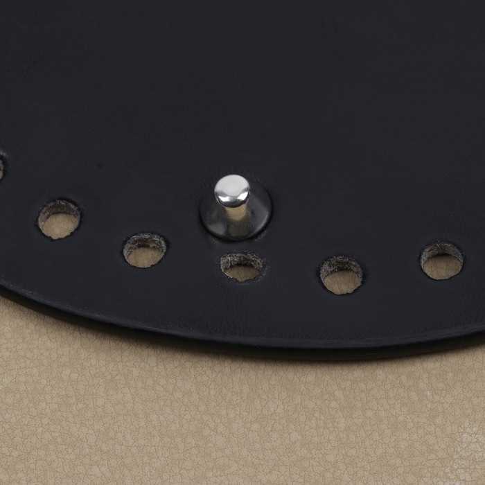 Донце для сумки, с ножками, круглое, d = 18 см, цвет чёрный/серебряный Донце для сумки, с ножками, круглое, d = 18 см, цвет чёрный/серебряный