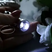Фонарик брелок для ключей на кольце &laquo;Серебряный&raquo;, 5.7&times;1.5&times;1.5 см