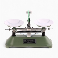 Весы лабораторные, с набором гирь 200 г. Весы лабораторные, с набором гирь 200 г.