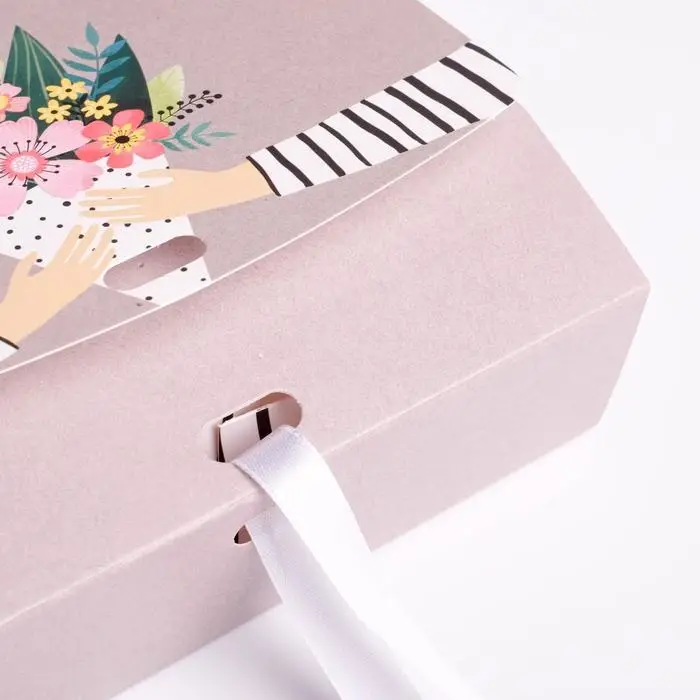 Коробка подарочная складная, упаковка, &laquo;Любимой маме&raquo;, 16.5 х 12 х 5 см, БЕЗ ЛЕНТЫ