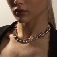 Колье «Драгоценность» квадраты в стразах, цвет белый в золоте, 32 см Колье «Драгоценность» квадраты в стразах, цвет белый в золоте, 32 см