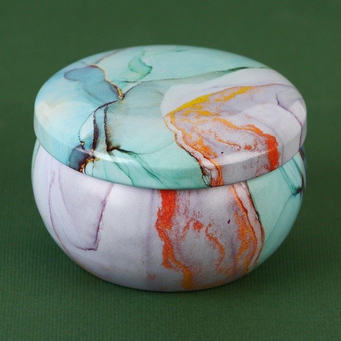 Новогодняя ароматическая свеча в банке &laquo;Новый год: Голубой мрамор&raquo;, аромат еловые шишки, 6 х 6 х 4 см.