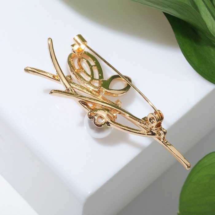 Брошь &laquo;Стрекоза&raquo; с бусиной, цвет белый в золоте