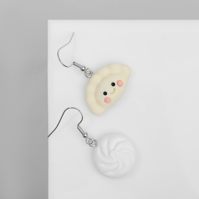 Серьги ассорти &laquo;Радость&raquo; пельмень и хинкали, цвет белый в серебре