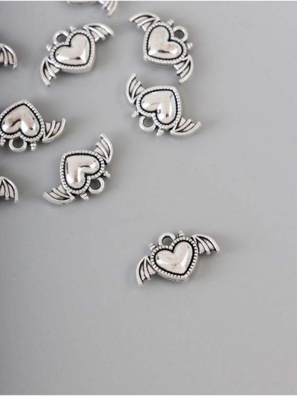 Декор для творчества металл "Сердце-чертёнок" серебро набор 10 шт 1,1х1,8х0,2 см