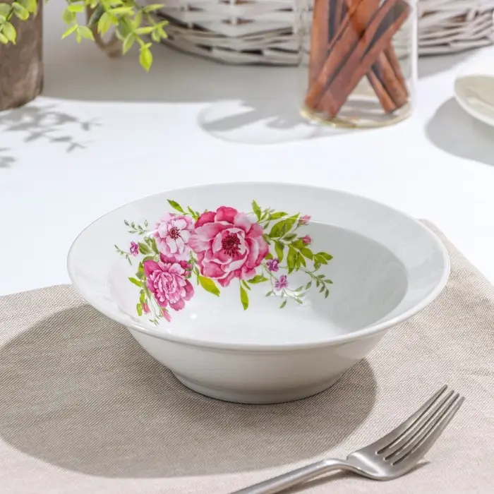 Салатник фарфоровый &laquo;Оливия&raquo;, 300 мл, d=17,5 см