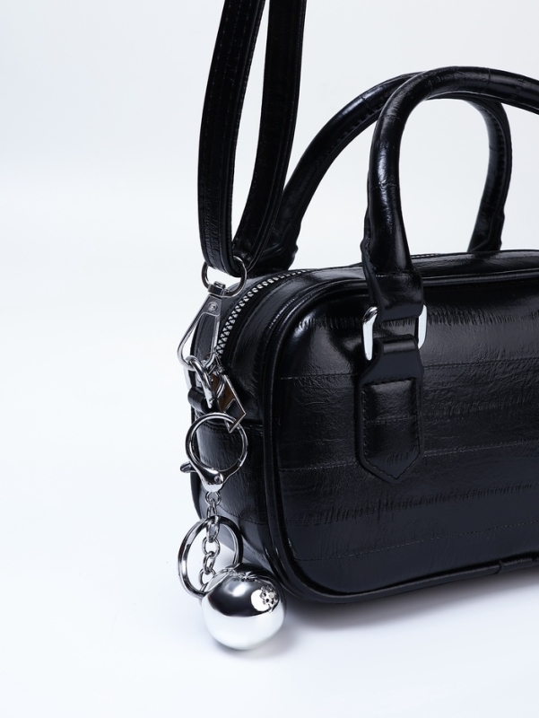 Сумка женская, 20*9*12, отд на молнии, длин ремень, черный Сумка женская, 20*9*12, отд на молнии, длин ремень, черный