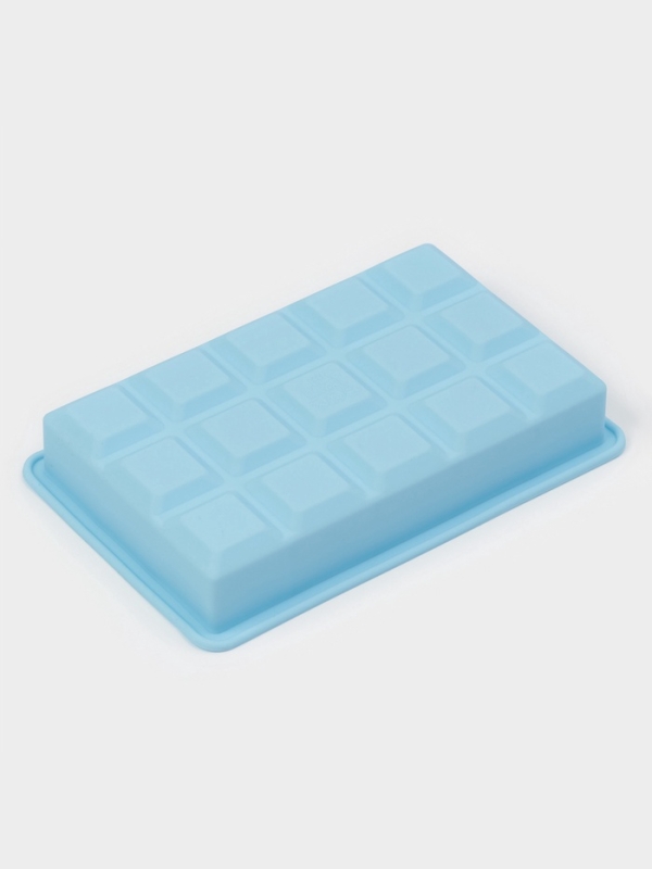 Форма для льда Доляна &laquo;Кубик&raquo;, силикон, 11,7&times;18,7&times;3,4 см, 15 ячеек (3,4&times;3,4 см), цвет голубой