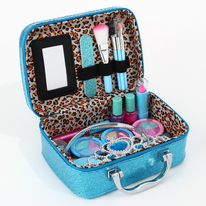 Набор детской косметики в чемодане &laquo;Сказка&raquo;, тени, блески для губ, глиттер, лаки для ногтей, наклейки, пилочка, кисти, косметичка, корона