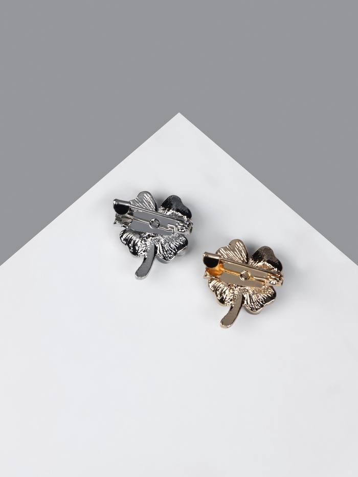 Брошь &laquo;Клевер&raquo; кошачий глаз, МИКС(неделимая фасовка 12 шт., цена за шт.)