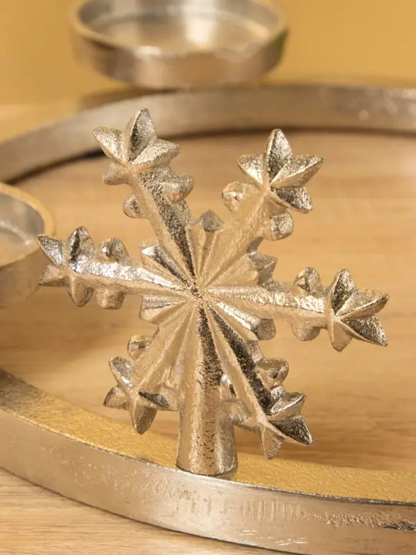 Подсвечник "Рождественский венок со снежинками" алюминий 32,5х32,5х11 см