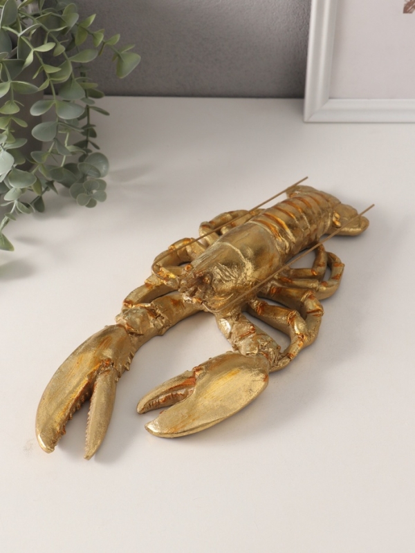 Сувенир полистоун "Золотой лобстер" 32х14х6,7 см