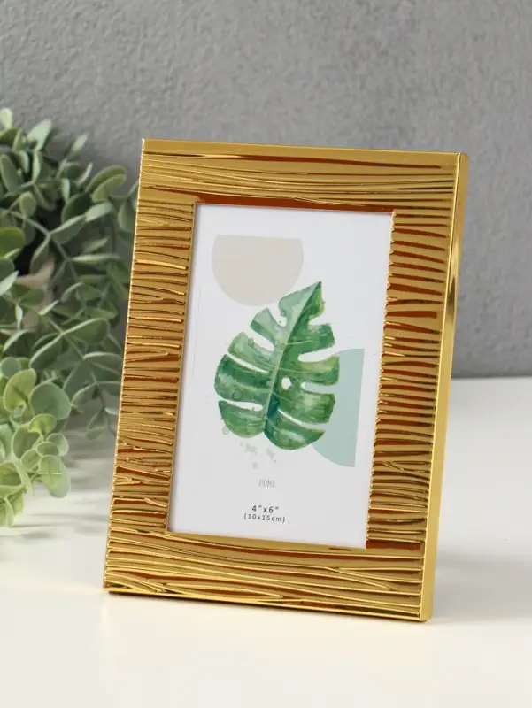 Фоторамка металл на 1 фото 10х15 см "Зебра" золото гальваника 1,7х14,2х19,3 см