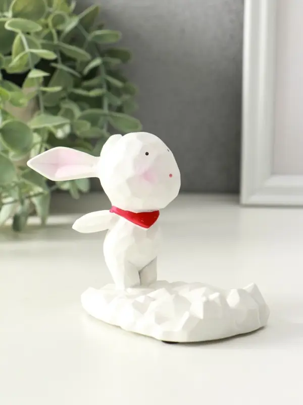 Сувенир полистоун подставка для телефона "Зайка с шейным красным платком" 6,5х9х8,5 см
