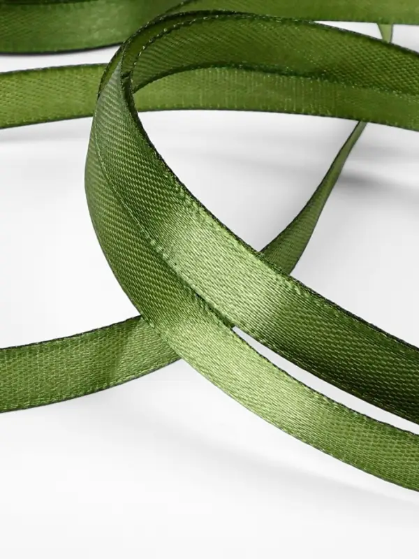 Лента атласная, 10 мм, 23&plusmn;1 м, насыщенно-зелёная №113