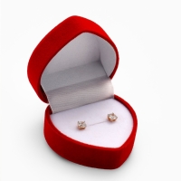 Футляр бархатный под кольцо &laquo;Сердце с рамкой из точек&raquo; 5&times;5, цвет красный