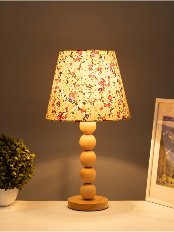 Настольная лампа ЭКО "Бусины" 1х40Вт Е27 светлое дерево 25х25х43см