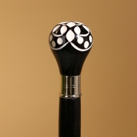 Трость 90 см. манговое дерево, латунь, смола