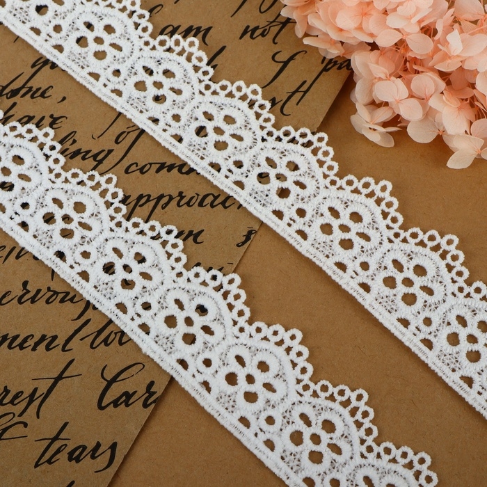 Кружево гипюровое, 35 мм &times; 9 &plusmn; 0,5 м, цвет белый