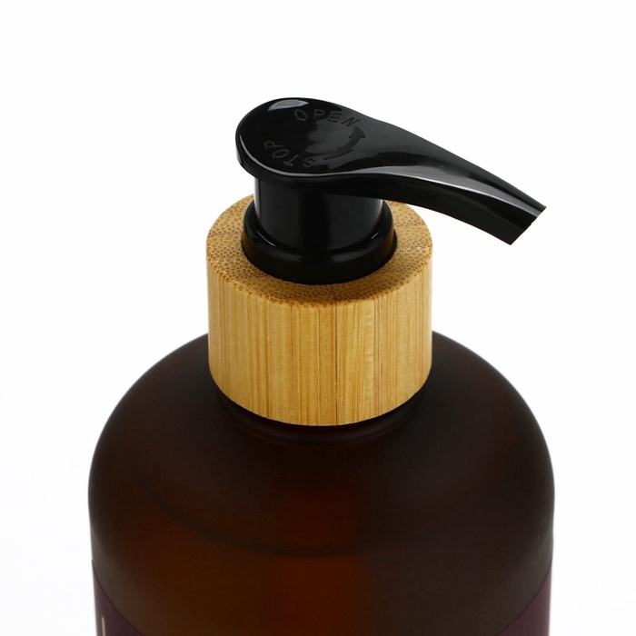 Гель для душа парфюмированный laPOETIQUE, 500 мл, аромат Oud wood Гель для душа парфюмированный laPOETIQUE, 500 мл, аромат Oud wood