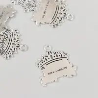 Металлический элемент, декоративная подвеска &laquo;Арт Узор. Королева&raquo;, 2.5&times;2.5 см