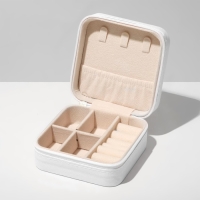 Органайзер для хранения украшений «Шкатулка портативная», 10,5×10,5×5 см, цвет белый Органайзер для хранения украшений «Шкатулка портативная», 10,5×10,5×5 см, цвет белый